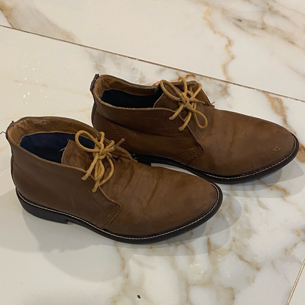 Tommy Hilfiger Tan Leather Chukka Boots